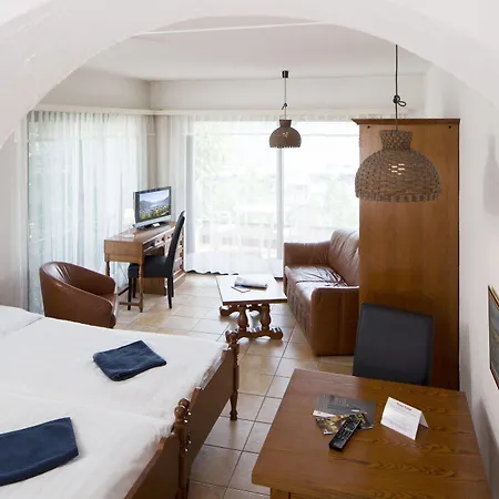 Al Hotel Locarno